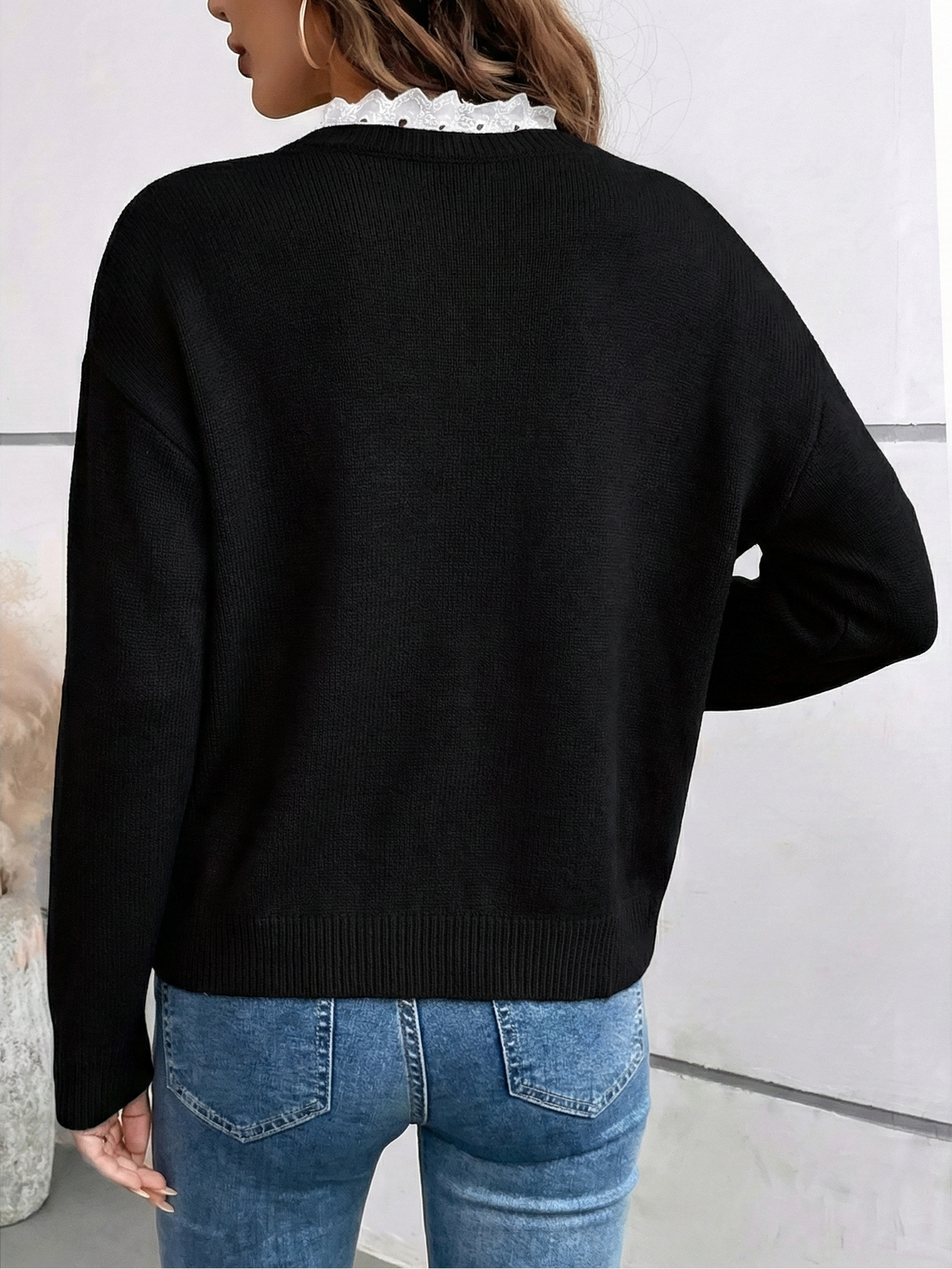 CÉLINE | Elegant Tröja med Spetskrage