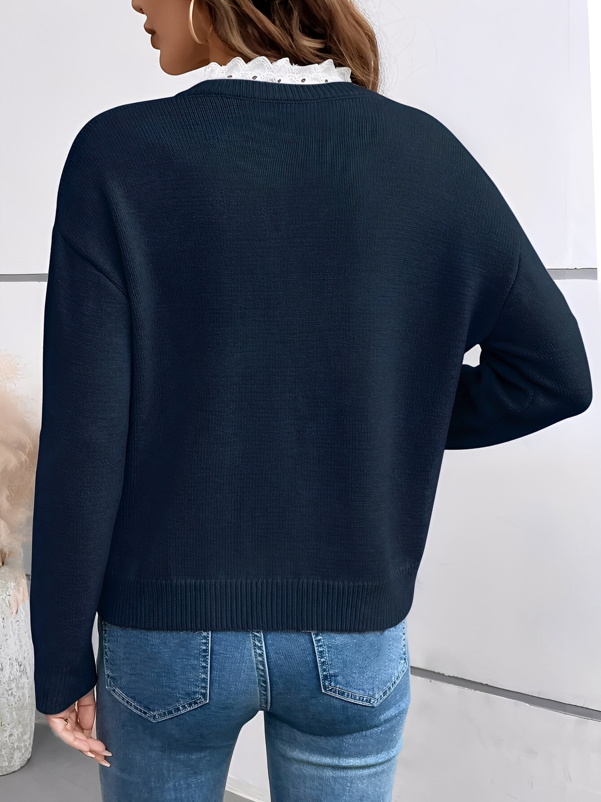 CÉLINE | Elegant Tröja med Spetskrage